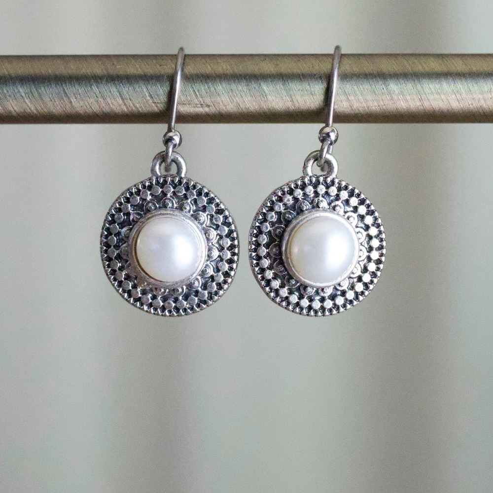 Vintage Style Silver Tone Faux Pearl Medallion Drop Fishhook Earrings Round Boho - Picture 1 of 2